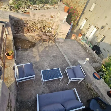 Maison Authentique Au Coeur Du Village De Meria