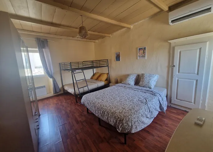 Prázdninový dům Maison Authentique Au Coeur Du Village De *