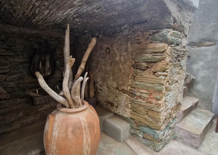 Casa vacanze Maison Authentique Au Cœur Du Village De Méria
