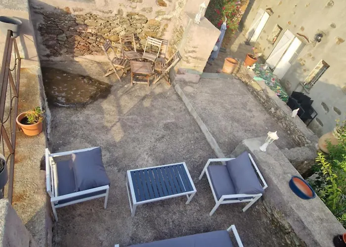 Maison Authentique Au Coeur Du Village De Meria